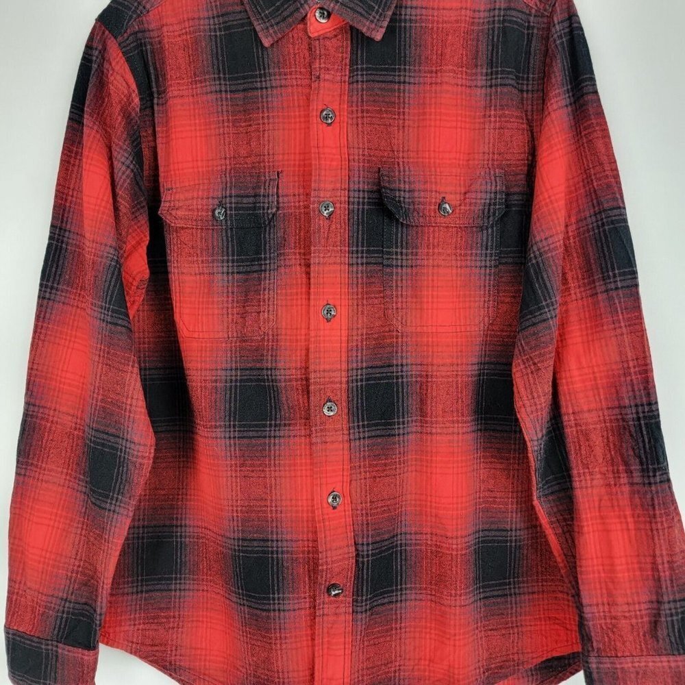 Woolrich Flannel Shirt Mens Medium Red Black Shadow Plaid Cotton Button Up - Picture 3 of 15